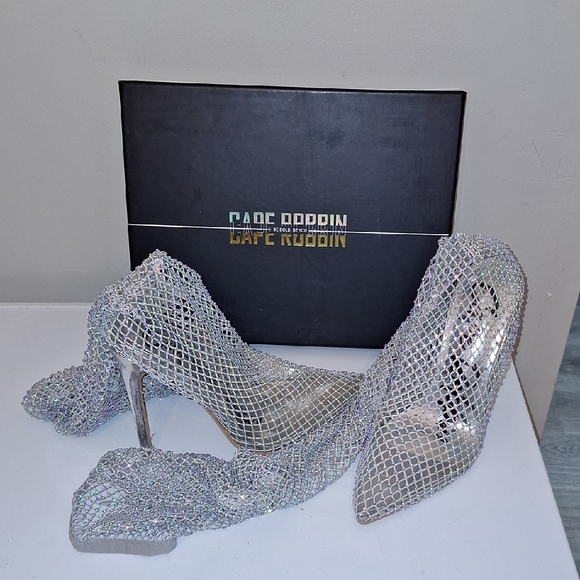 Cape Robbin Silver Glitter Heels - Picture 5 of 7